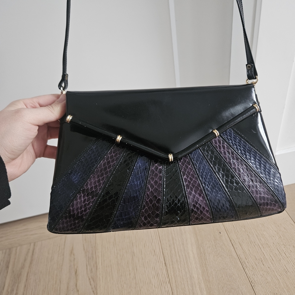 Vintage Black and Purple Shell-inspired Crossbody Bag - Picture 1 of 5